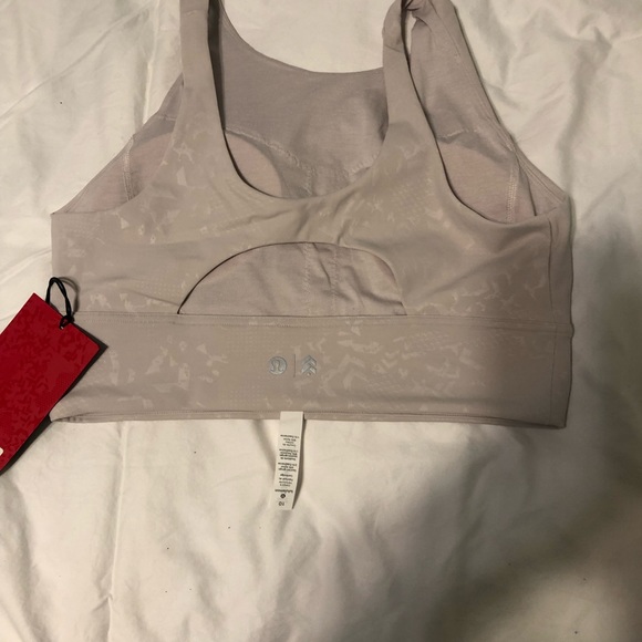 Lululemon X Barry’s Stronger as One Sports bra NWT Sz 10 - Picture 3 of 5